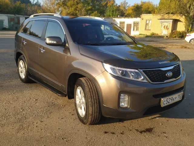 Фото: Kia Sorrento 2.2 дизель. 2014 год. 280000 пробег. В родной краске. Стоит сигнализация starline с автозапуском и турбо та