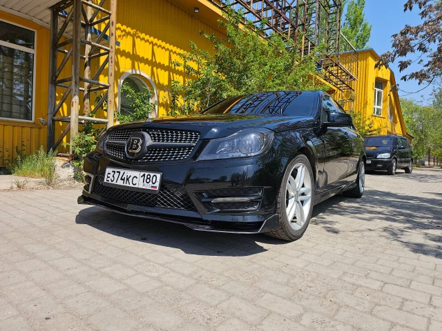 Фото: Mercedes Benz W204 C250 2012 год(рестайлинг), 1,8турбо(230л.c),7-a tronic, 486 подвеска, задний привод