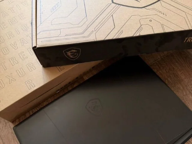 Фото: 17.3" Ноутбук MSI Katana 17