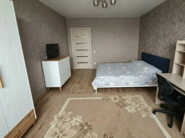 Фото: 2-комнатная квартира в Мариуполе (43м²) на длительный срок