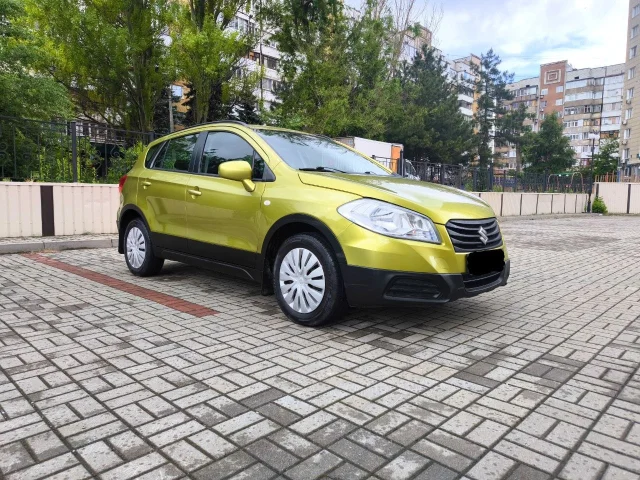 Фото: Suzuki NEW SX4