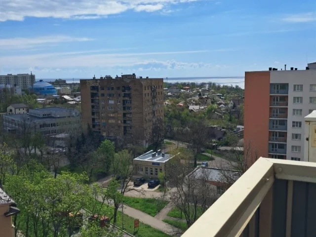 Фото: Продам 1комнатную квартиру,Центральный р-к,ул.Апатова.Кввртира находится на 9-м этаже с видом на город,море