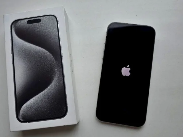 Фото: Продам iPhone 15 pro, 256gb, 95%, белый. Коробка, документы, чеки в наличии. Состояние идеальное. 50 тыс. руб