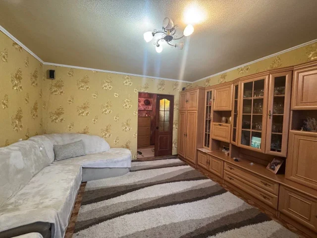 Фото: Продам 3х комнатную квартиру, + Гараж во дворе! Квартира с АВТОНОМНЫМ отоплением, ул. Бессонова 27, 4/9 - не угловая. Об