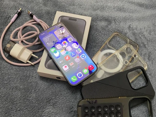 Фото: Продам iPhone 15 Pro. Память 128 ГБ. 88% АКБ. Визуально телефон в отличном состоянии, царапин и сколов нет