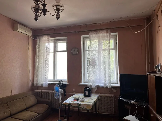 Фото: Продажа трехкомнатной квартиры в Ворошиловском районе, проспект Богдана Хмельницкого, 77