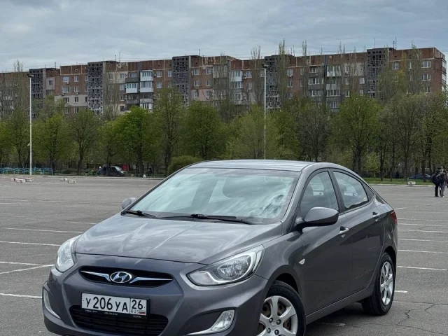Фото: Продам Hyundai Solaris 2012 года !