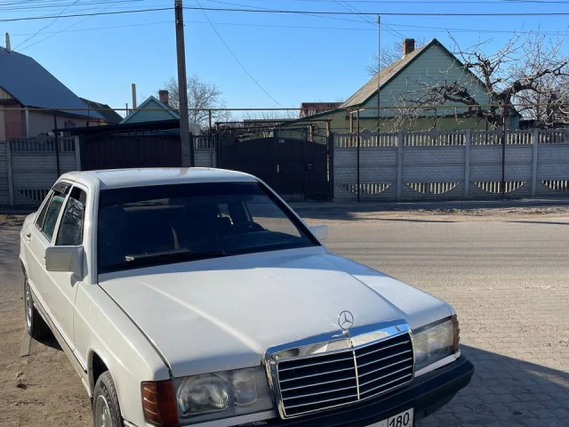Фото: Продам Mersedes E190 Срочно