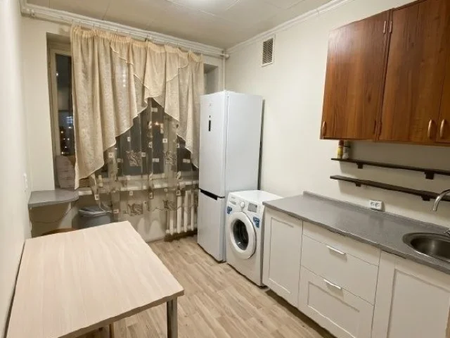 Фото: Сдам 1-комнатную квартиру в Киевском районе, ул. Куйбышева (ориентир — рынок «Сокол» и парк кованых фигур)