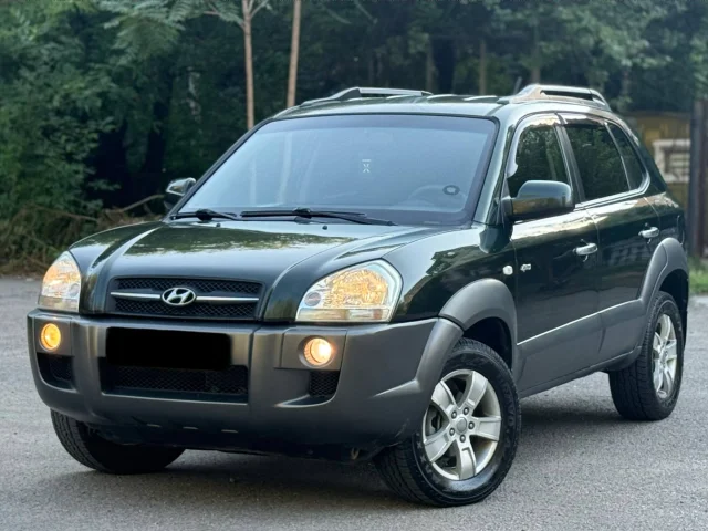 Фото: Продам Hyundai Tucson 2.0 AT надежный автомобиль 2007г. выпуска в отличном состоянии! 3 владельца, БЕЗ ДТП!