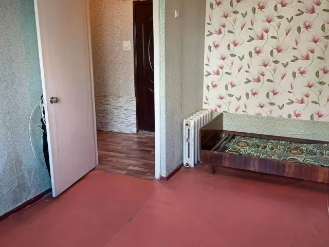 Фото: Продам 1к.кв., пр.Победы 77, 4/9, малосемейка, р-он Универсама. Этаж чистый и ухоженный, порядочные соседи, что немалова