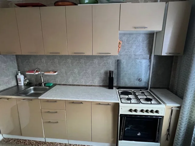 Фото: Продам кухонный гарнитур ,шкафы полки, раковина
