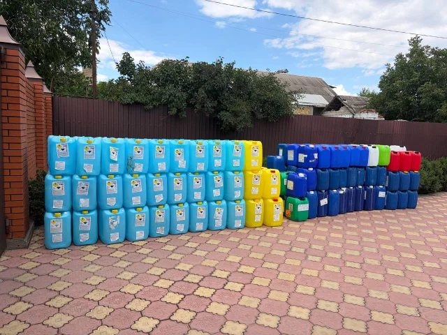Фото: Продам канистры, чистые, можно под бензин в наличии