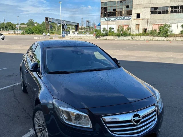 Фото: Opel Insignia 2013 г