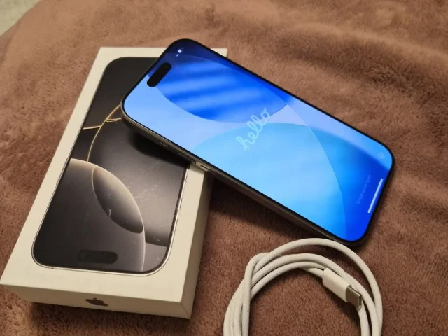 Фото: Продам iPhone 16Pro 256GB батарея 91%