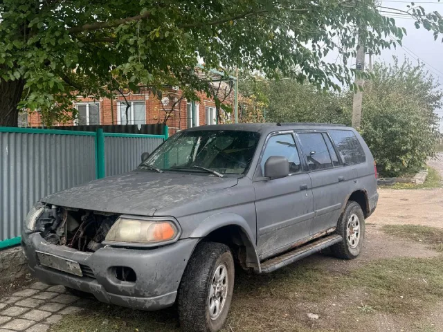 Фото: Mitsubishi Montero Sport