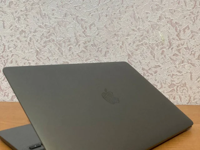 Фото: MacBook Pro 13" 2020 / i7 / 16 / 512 / Touch Bar / 57 циклов 🔥