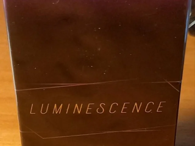 Фото: Продам в упаковке женскую туалетную воду "LUMINESCENCE"