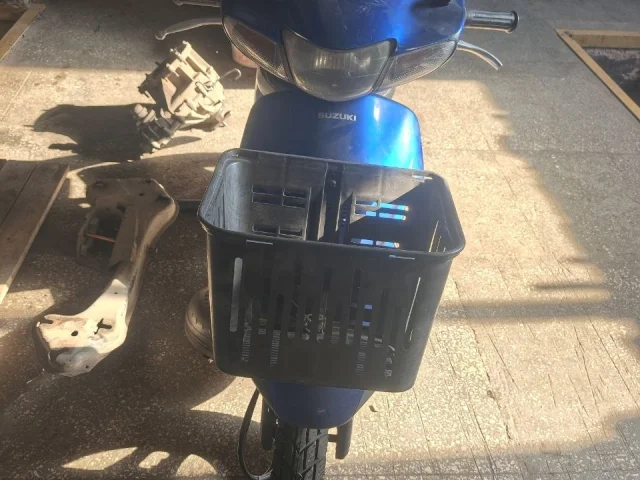 Фото: Продам Suzuki let's 2 из документов тп и номера! Новая шпг,резина и много по мелочи! Всё работает и ездит! 30 т.р торг!
