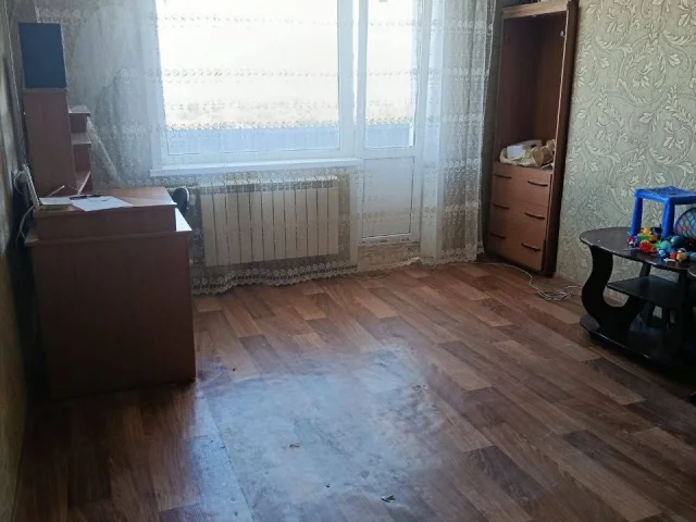Фото: Продам 1к квартиру в Орджоникидзевском районе по ул. Московской, ориентир Утренний рынок, парк Веселка, 9 этаж, лифт раб