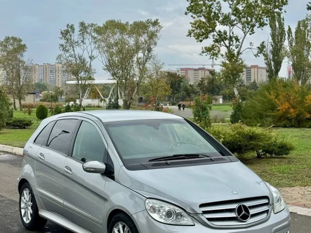 Фото: Mercedes-Benz B-Class 2007 года, 1.7 бензин, автомат, пробег 116.504 км, один владелец, родная краска, состояние нового
