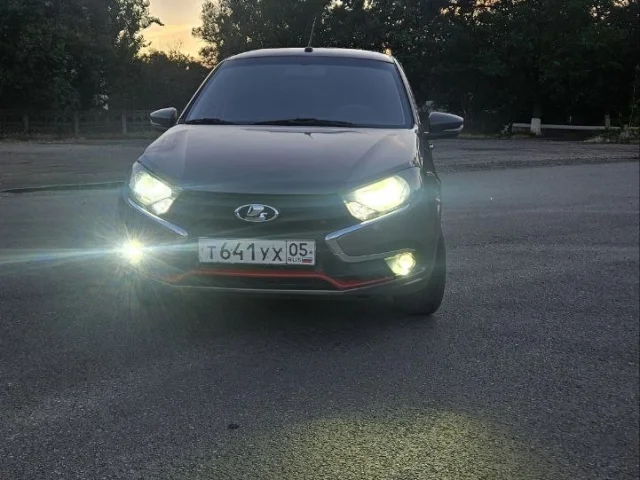 Фото: Продам LADА Гранта 1.6 МТ Luxe 2 рестайлинг FL 106 л.с 16 клапаная 2019 года.В нормальном состоянии. Двс не троит не дым
