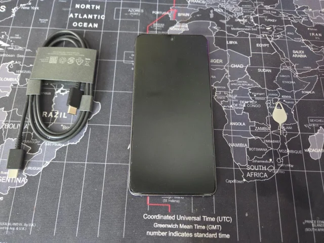 Фото: Продам Samsung Galaxy s21 fe 6/128 гб