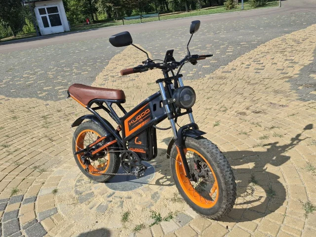 Фото: Продам электррвелосипед Kugoo v5. Был в эксплуатациии полгода. Пробег 4 тыс.км. Цена 60 тыс. Торг уместен