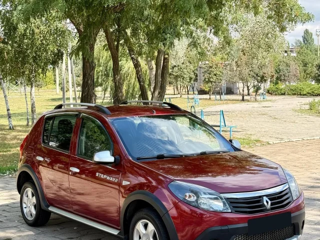 Фото: Продаю Renault Sandero Stepway 2013 года, пробег 138 610 км, двигатель 1.6 8V бензин, механика. Один владелец, ПТС ориги