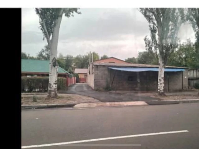 Фото: Капитальное здание (склад с торговой площадью)