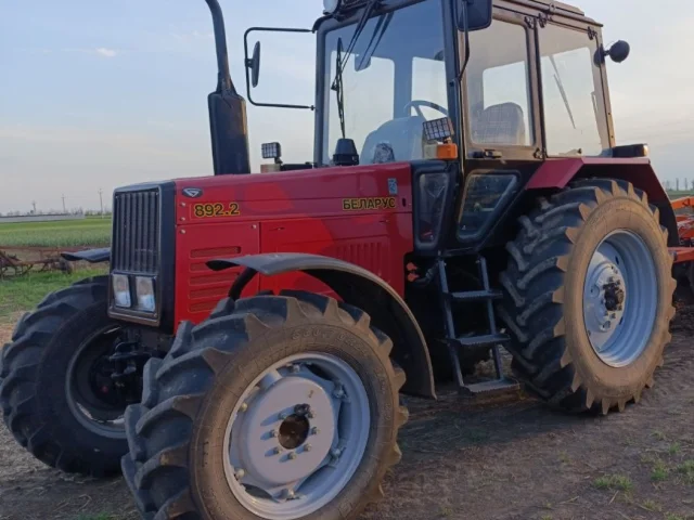 Фото: Продам Мтз 892.2 с кондиционером