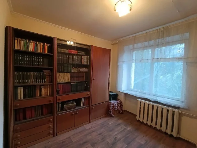 Фото: Горловка. Продам 4-х ком.кв-ру, ул. 40 лет Украины 52 в, 4/5. Квартира не угловая, улучшенной планировки, чешский проект