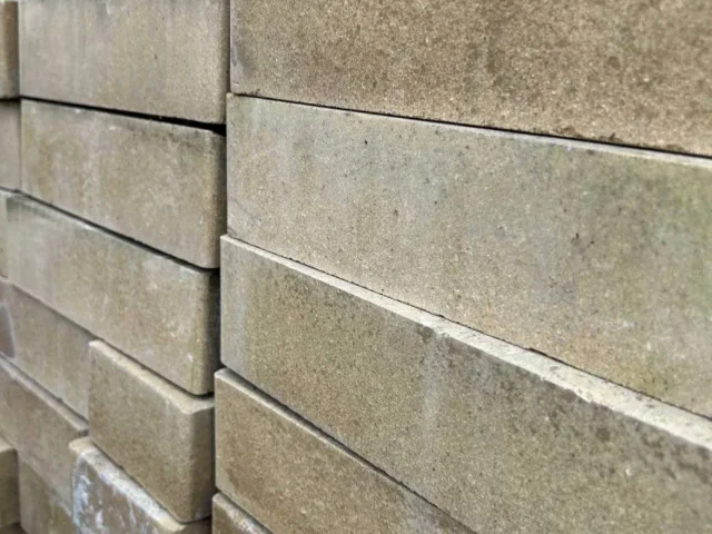 Фото: Продам трубу металл.б/у Диаметр 50,100,120,150 MM, балконные ограждения-1000 руб мКв,СД-профиль «Кнауф» б/у(1000 метров)