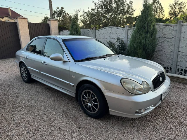 Фото: Продам Hyundai Sonata 2003,2.0,16V,131 л.с,механика,газ-бензин (вписанный в СТС),автомобиль местный,кузов в отличном сос