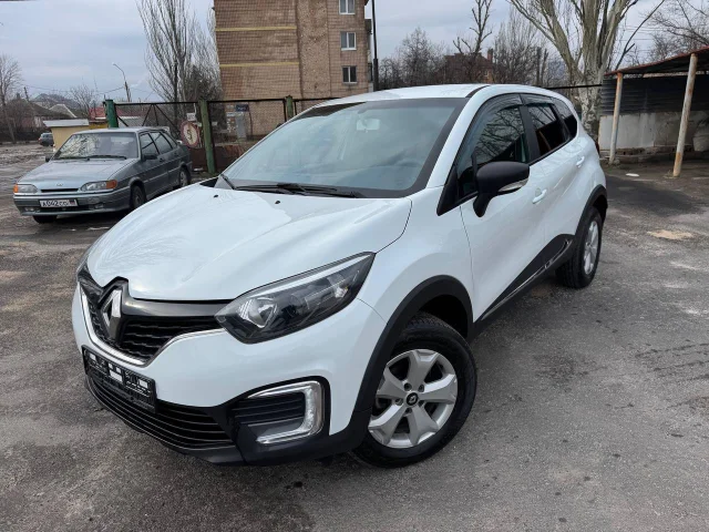 Фото: RENAULT KAPTUR , 2017 год. Пробег 145000 км. 1.6 автомат. Хозяйское авто , Не использовалась  в каршеринге и такси