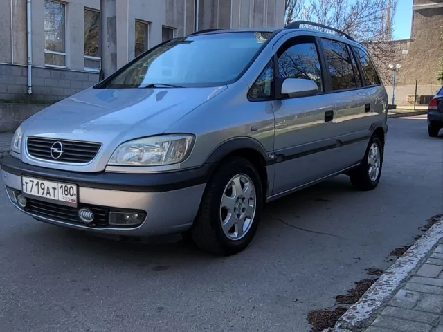 Фото: Опель Зафира Opel Zafira 1.8 16v 2003 г.в. Хорошее состояние авто. Пригнана в 2018 году в Донецк, один собственник. Родн