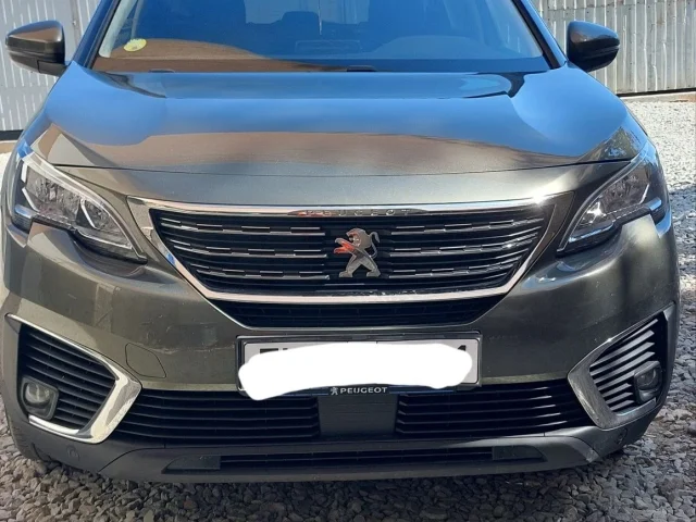 Фото: Продам Пэжо 5008. 2019г. Дизель 1.5. Пробег 123тыс. Коробка автомат. Семиместный. Средний расход 5л. Цена 1850000р