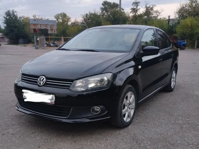 Фото: Volkswagen Polo 2012 год 1.6 автомат