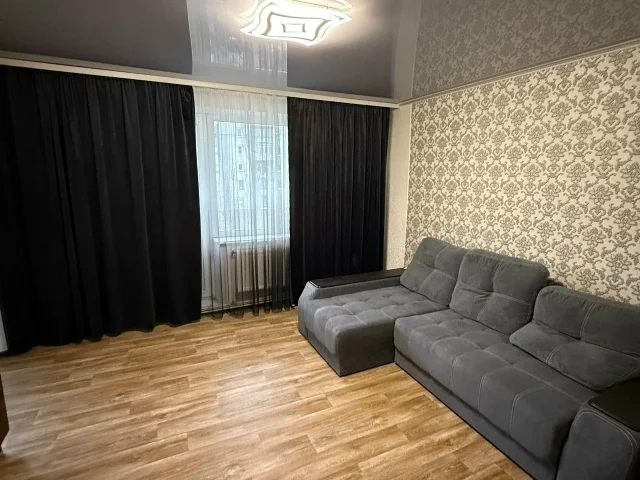 Фото: Продам 3х ком. кв, ул. Москаленко 17, 7/9, с Автономным отоплением ж. м. Строитель , лифт работает. Площадь 68 м2. Выпол