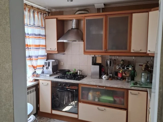 Фото: Сдам 3к. квартиру на 5м этаже (лифт не работает), Центральный район, улица 50 лет СССР, ориентир 17 МКР