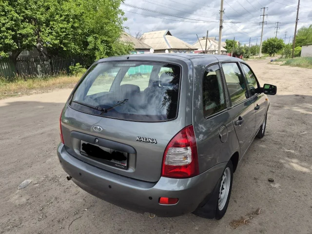 Фото: Продам лада калина в универсале год выпуска 2012 авто в заводском окраски любые проверки все стекла заводские запасные к