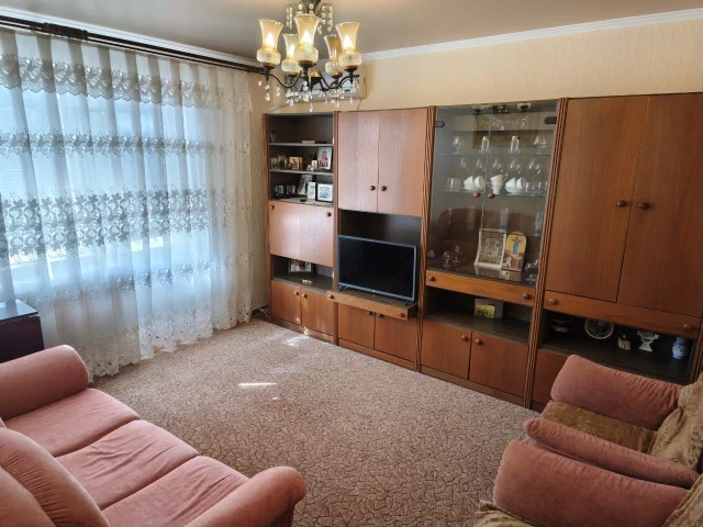 Фото: Продается однокомнатная квартира на Кругозоре (130 Таганрогской Дивизии, 12). Общая площадь 28 кв.м., жилая 14,3 кв.м.,