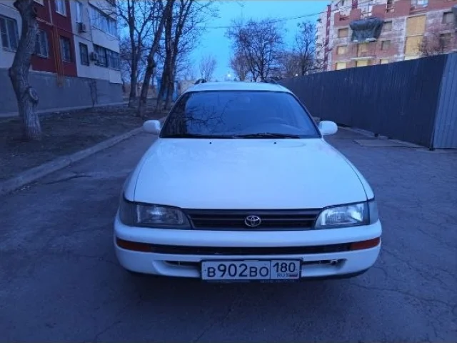 Фото: Тойота Корола 1,3. Механика.1996 г