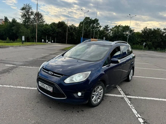 Фото: Ford FOCUS C-MAX,