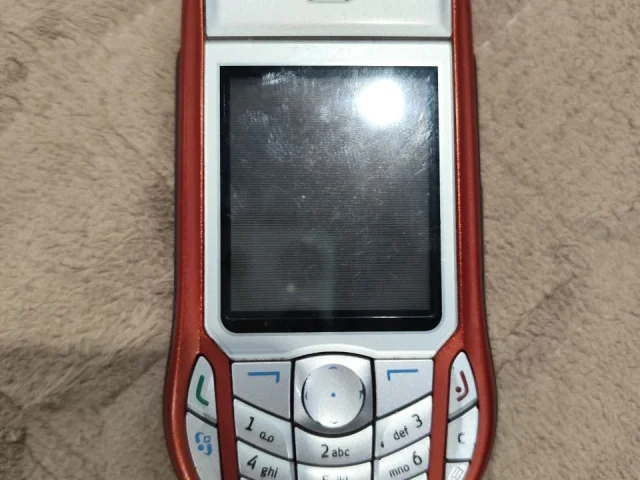 Фото: Телефон Nokia 6630, в хорошем состоянии,состояние видно на фото
