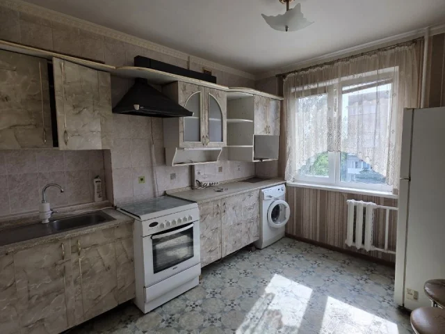 Фото: Продается трехкомнатная квартира в хорошем состоянии по ул. Туполева (Мирный). Площадь 68 кв.м. 7/9. Комнаты изолированн