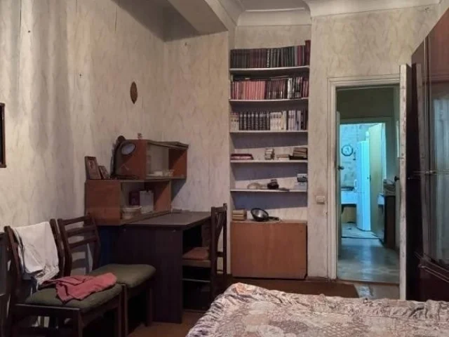 Фото: Продам 3-х комнатную квартиру, город Горловка, улица Пушкинская 19, 4/4, не угловая, «сталинка», общая площадь 90 кВ.м.,