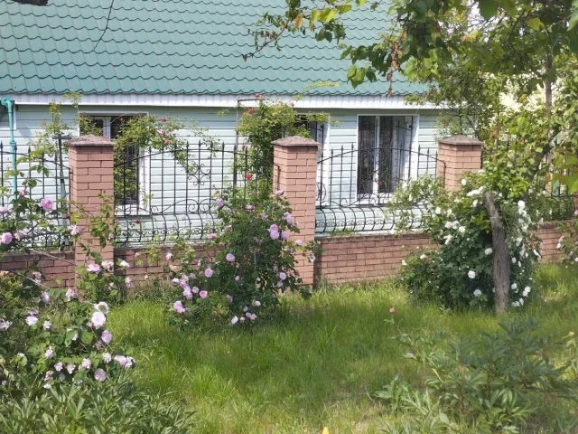 Фото: Горловка!!! Продам дом, район экспериментального дома, ул. Стахановская, общ.пл. 66,1кв.м,очень теплый и уютный. В доме 