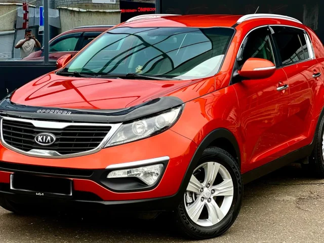 Фото: Kia Sportage 2011 год эксплуатация, 2.0 бензин ,КПП-МЕХАНИКА,пробег176.000км ,отличное состояние ,двигатель коробка ,ход