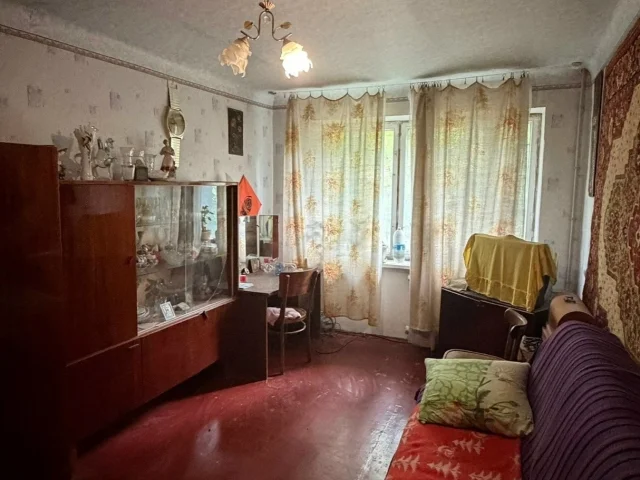 Фото: Продам 1-ком кв-ру, пр. Ленина 170, 1/5. Кооперативный дом, квартира не угловая, теплая. Окна столярка , батареи чугун (